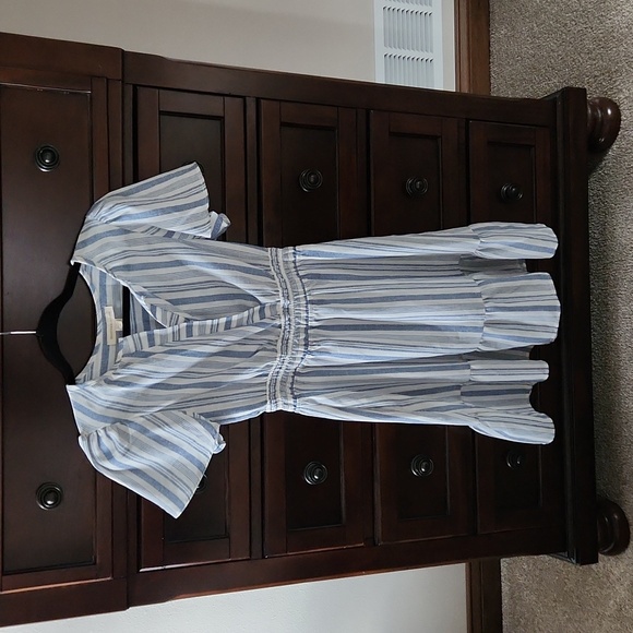 Monteau Dresses & Skirts - NEW Monteau Dress 👗